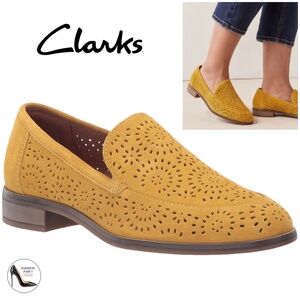 Clarks Women's Trish Calla Yellow Suede Slip On Loafers Lowry heel dress shoes 7
